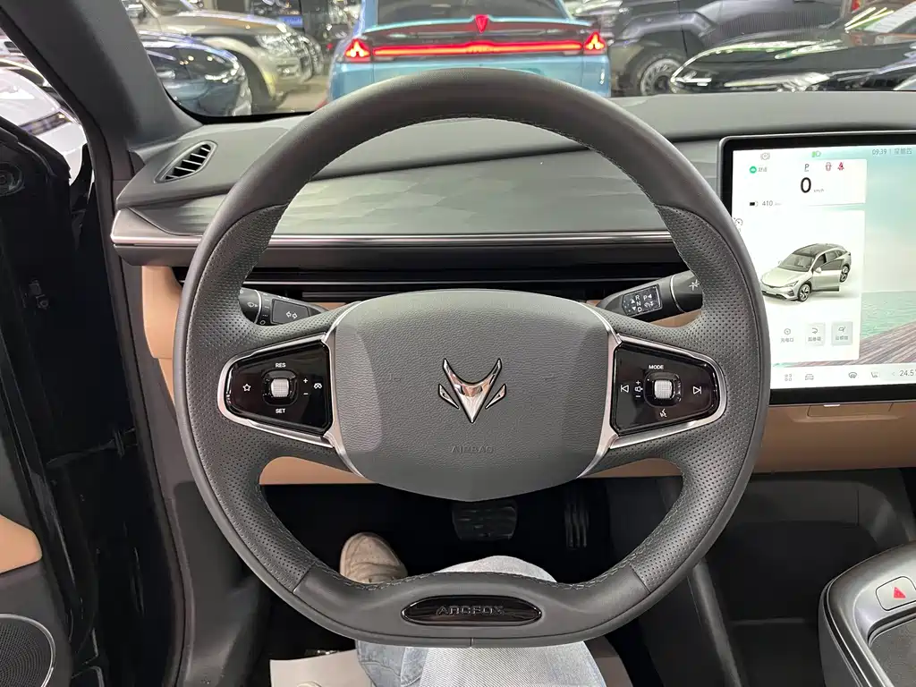 ARCFOX Alpha T5 — миниатюра 10