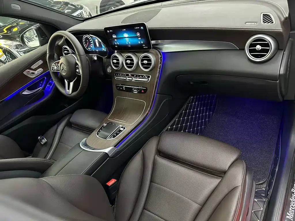 Mercedes-Benz GLC 2020 GLC 300 L 4MATIC Luxury