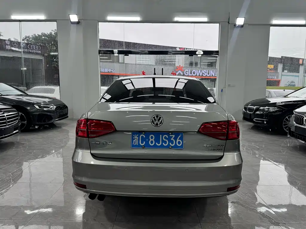 Volkswagen Sagitar — миниатюра 6