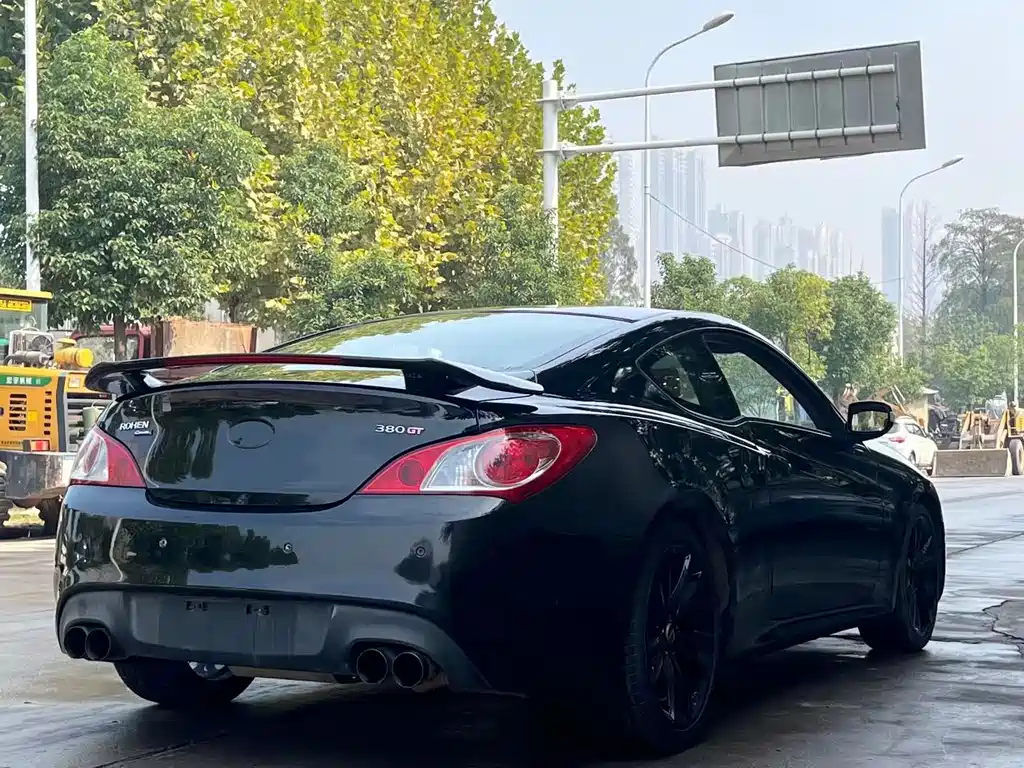 Hyundai Genesis Coupe — миниатюра 7