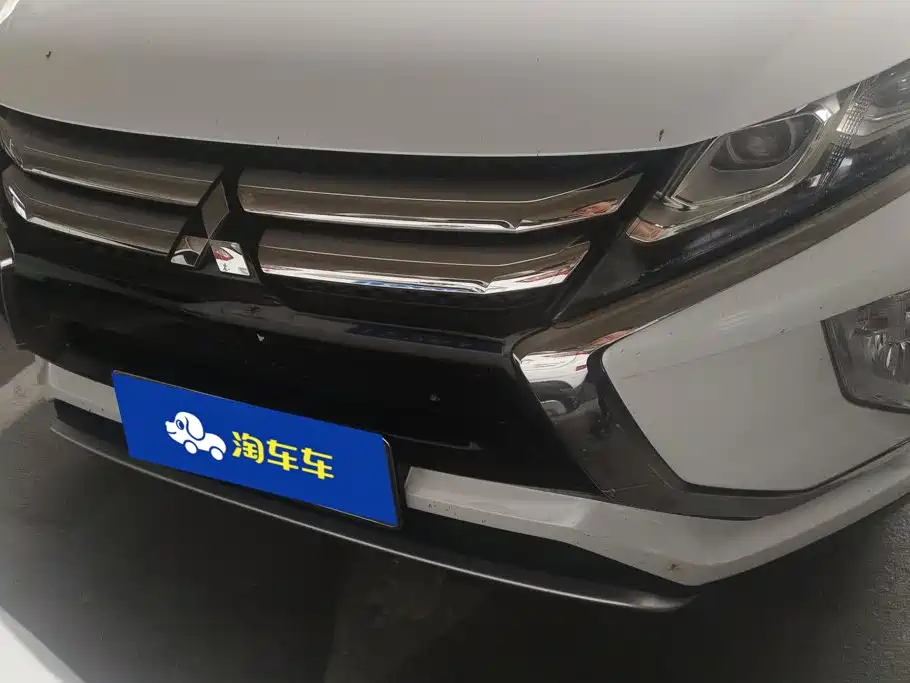 Mitsubishi Eclipse Cross — миниатюра 2