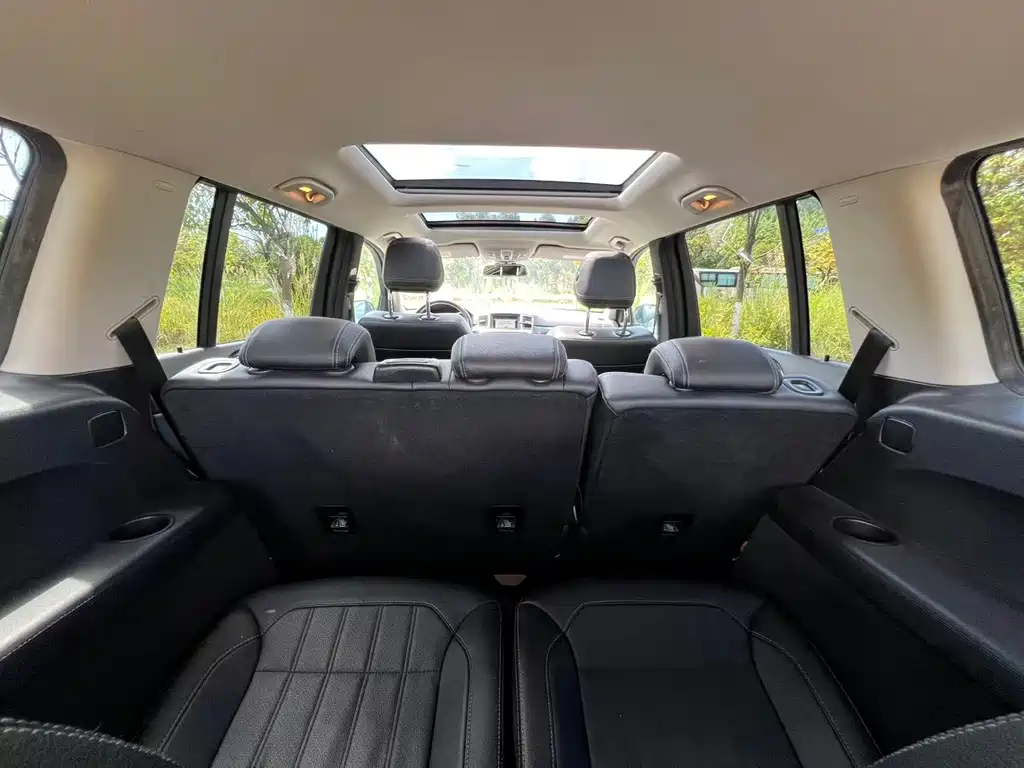 Mercedes-Benz GL-Class — миниатюра 22