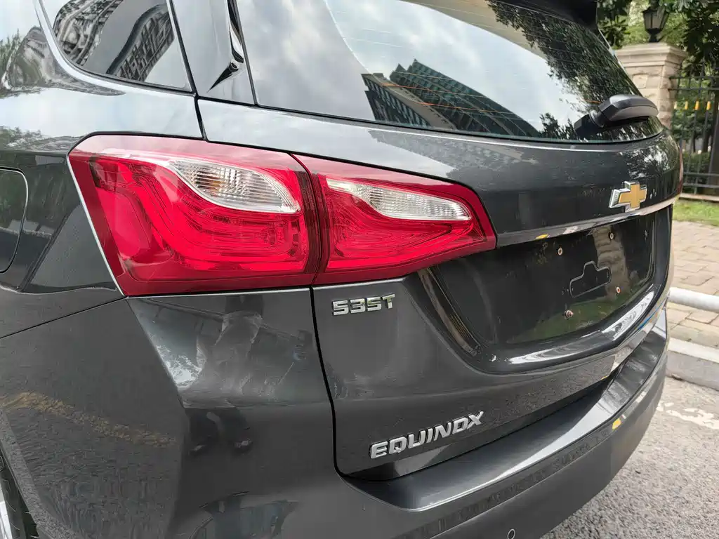 Chevrolet Equinox — миниатюра 17