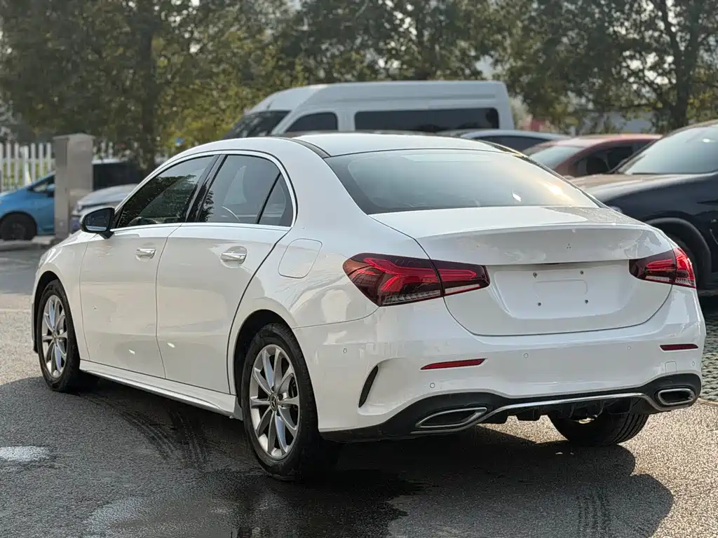 MERCEDES-BENZ A CLASS