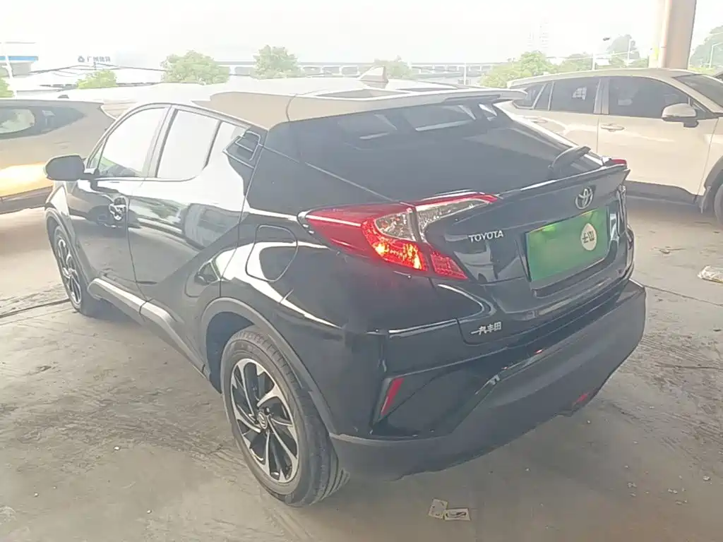 Toyota IZOA — миниатюра 5