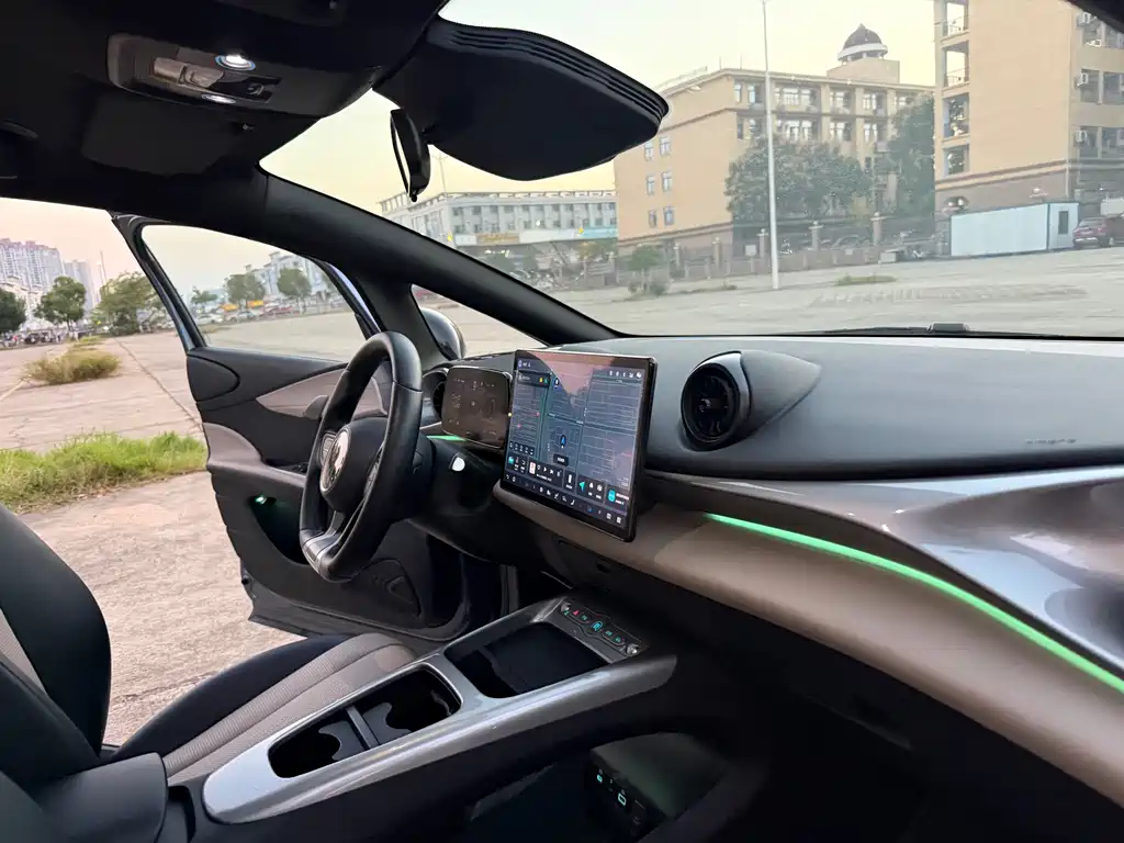BYD Dolphin — миниатюра 20