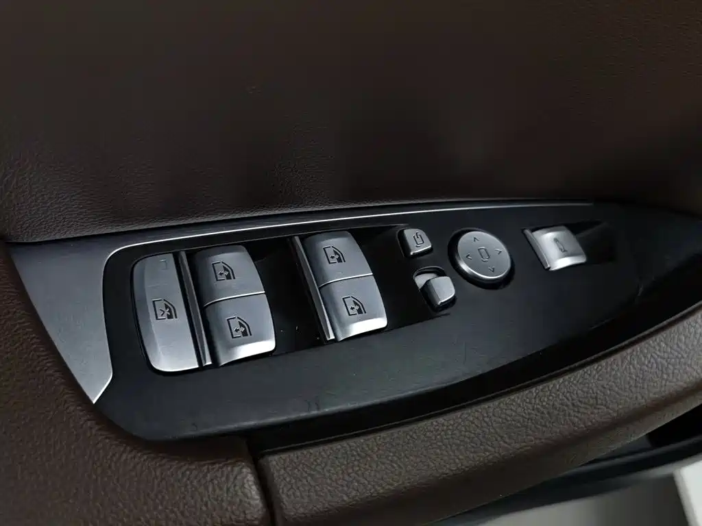 BMW X3 — миниатюра 9