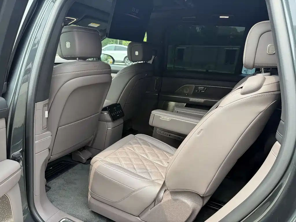 NIO ES8 2026 мест Executive