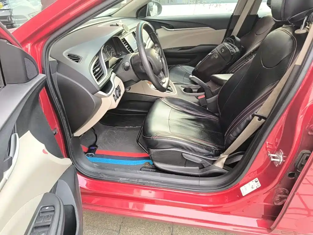 Buick Excelle — миниатюра 16