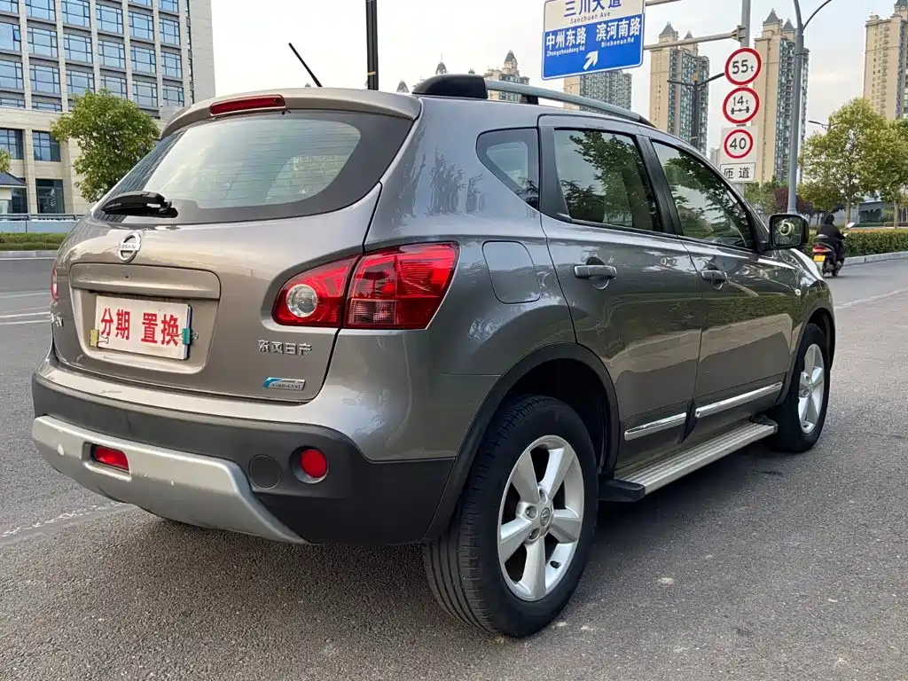 Nissan Qashqai — миниатюра 12