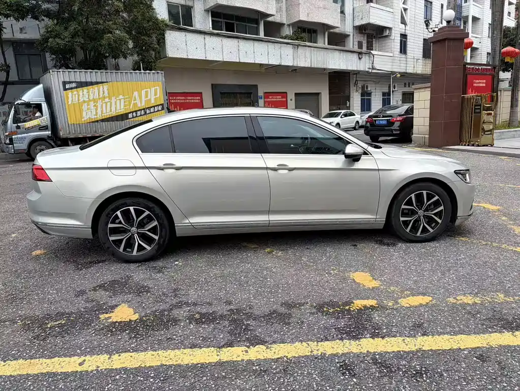 Volkswagen Magotan — миниатюра 4