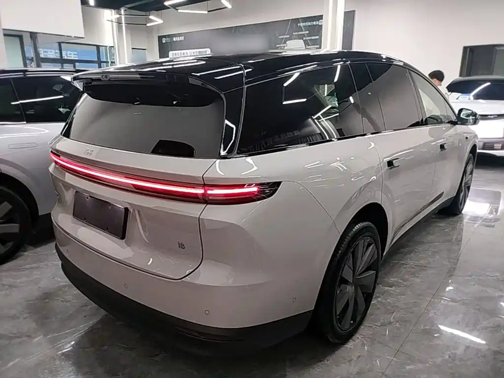 Li Auto i8 2025 Standard
