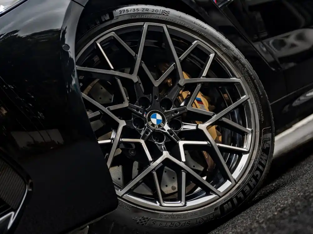 BMW M8 — миниатюра 11