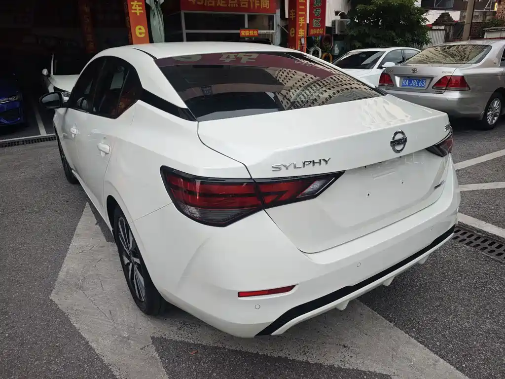 Nissan Sylphy — миниатюра 7