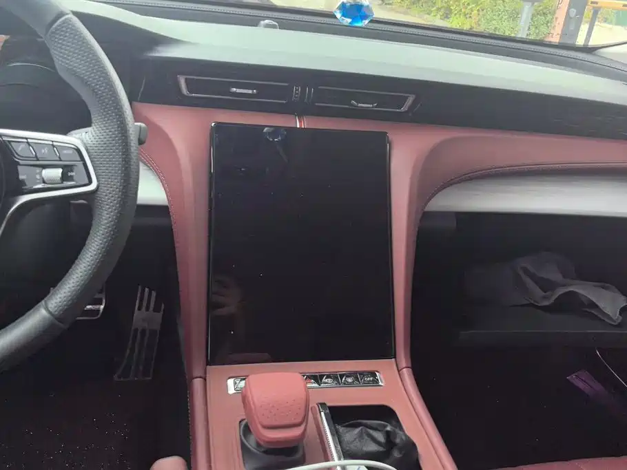Hongqi Hongqi H5 — миниатюра 13
