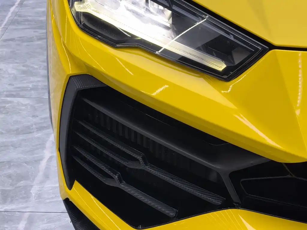 Lamborghini Urus — миниатюра 7