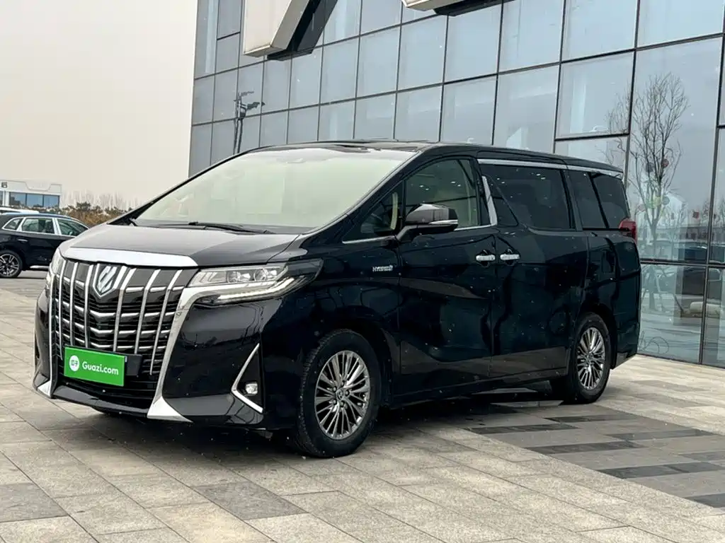 Toyota Alphard — миниатюра 2