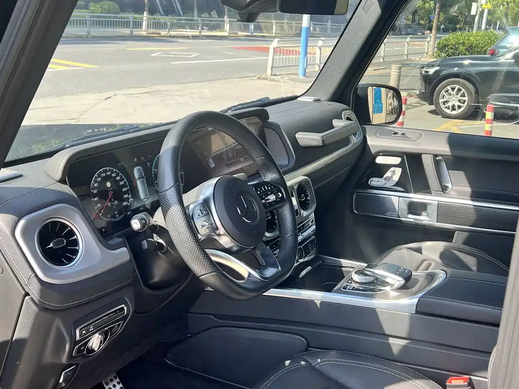 Mercedes-Benz G-Class — миниатюра 6