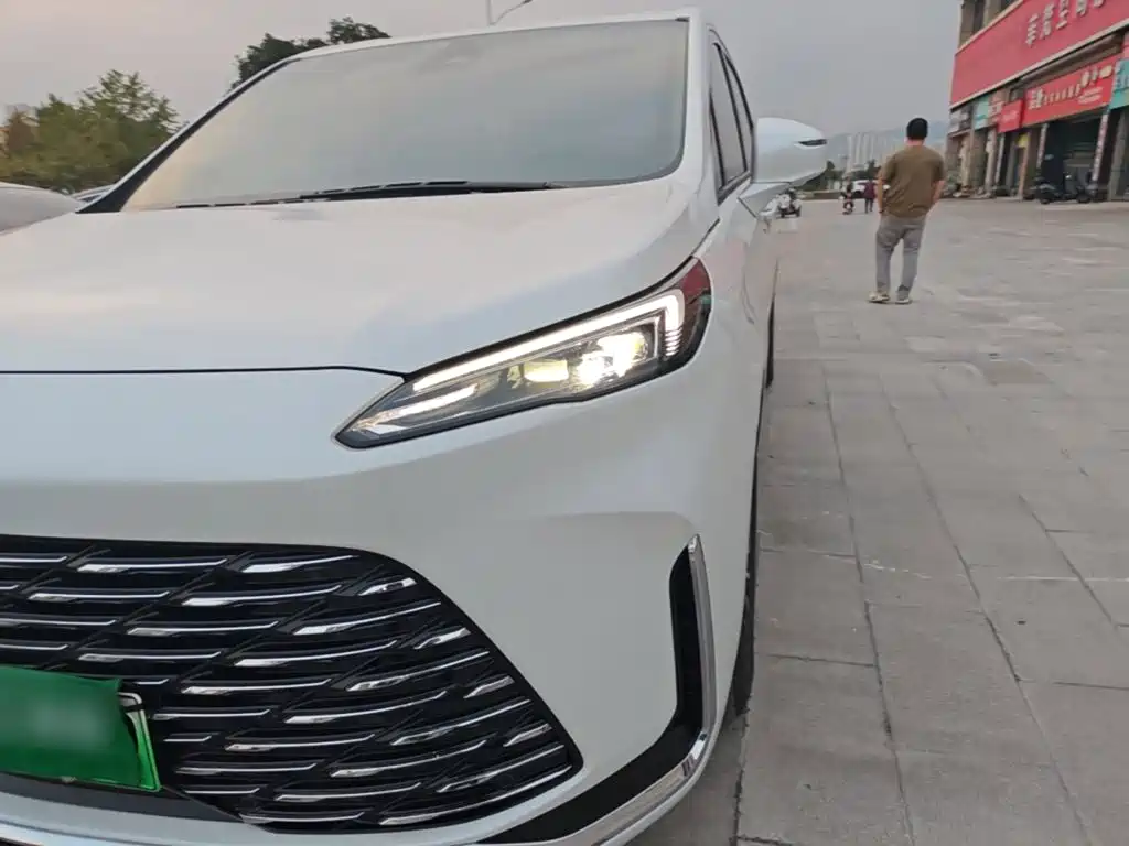 Buick GL8 Hybrid — миниатюра 24