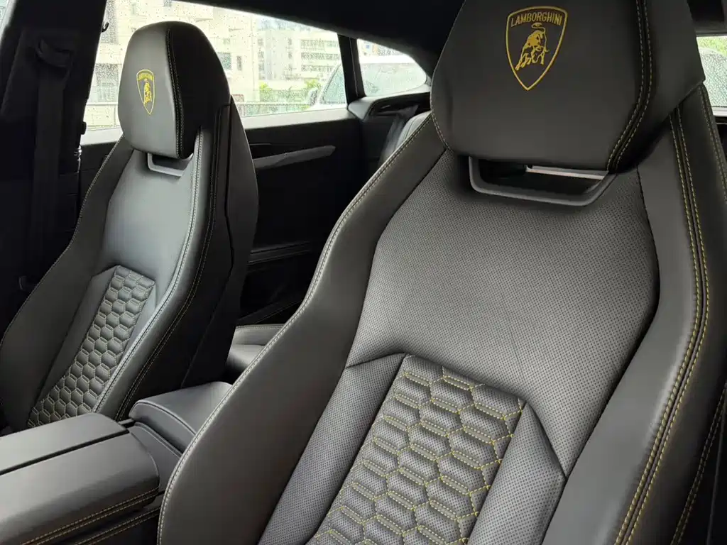 Lamborghini Urus — миниатюра 14