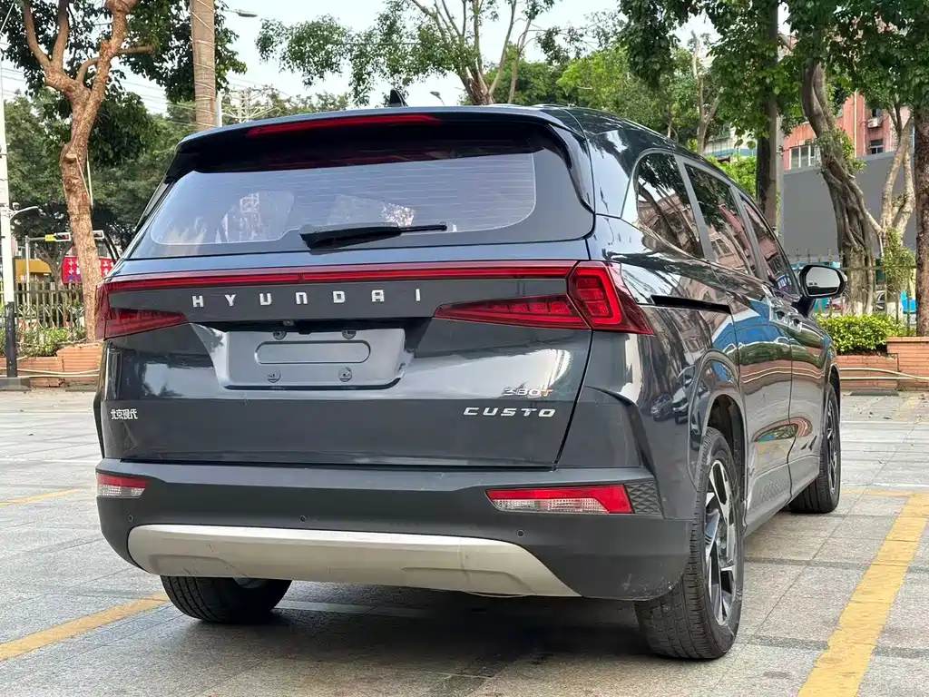 Hyundai Custo 2021 380TGDi Luxury LUX Premium