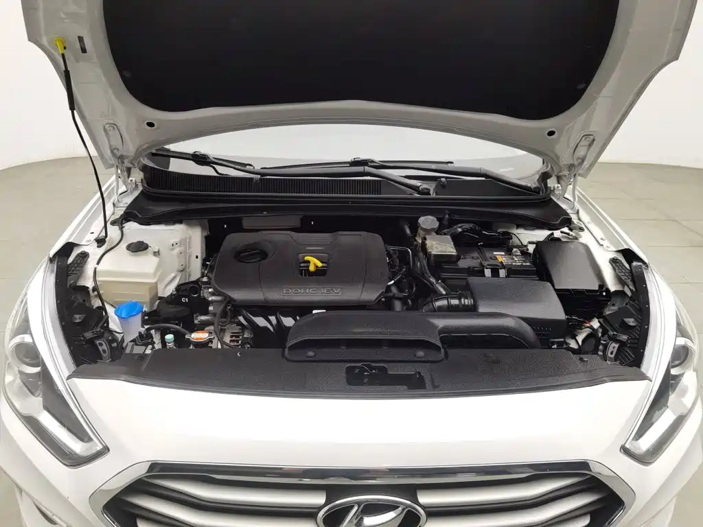Hyundai Mistra — миниатюра 6