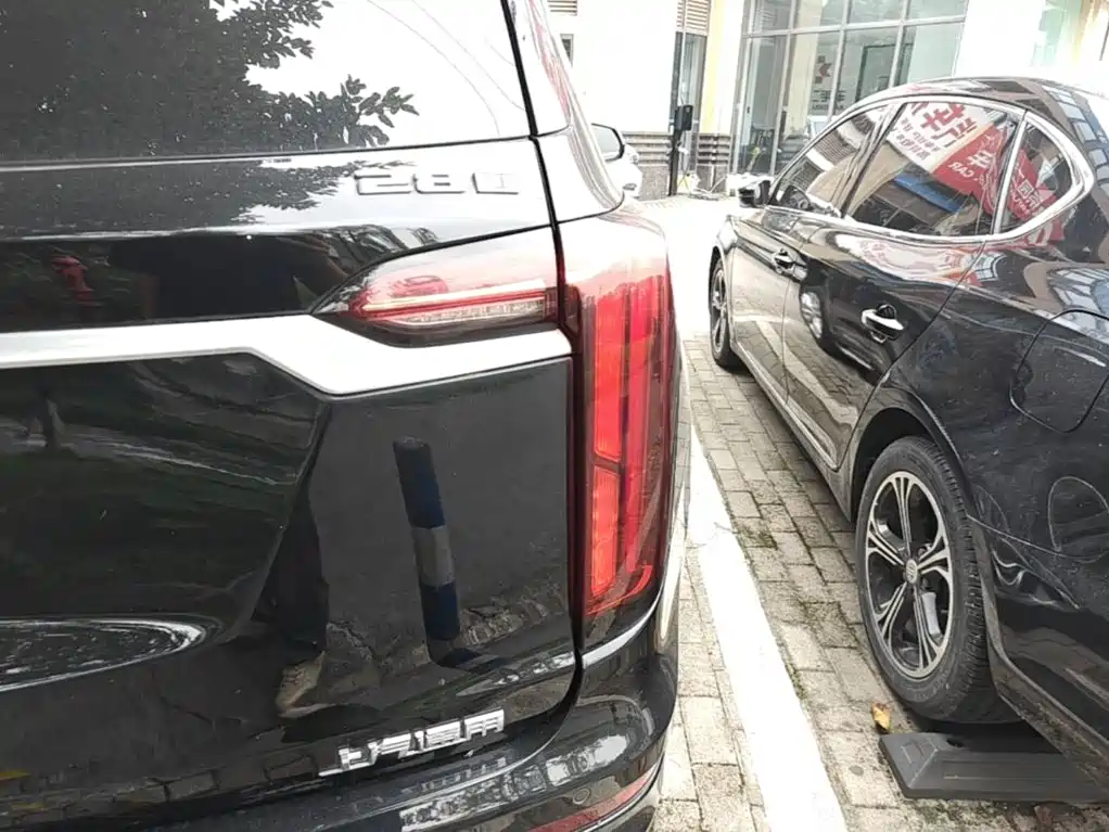 Cadillac XT6 — миниатюра 8