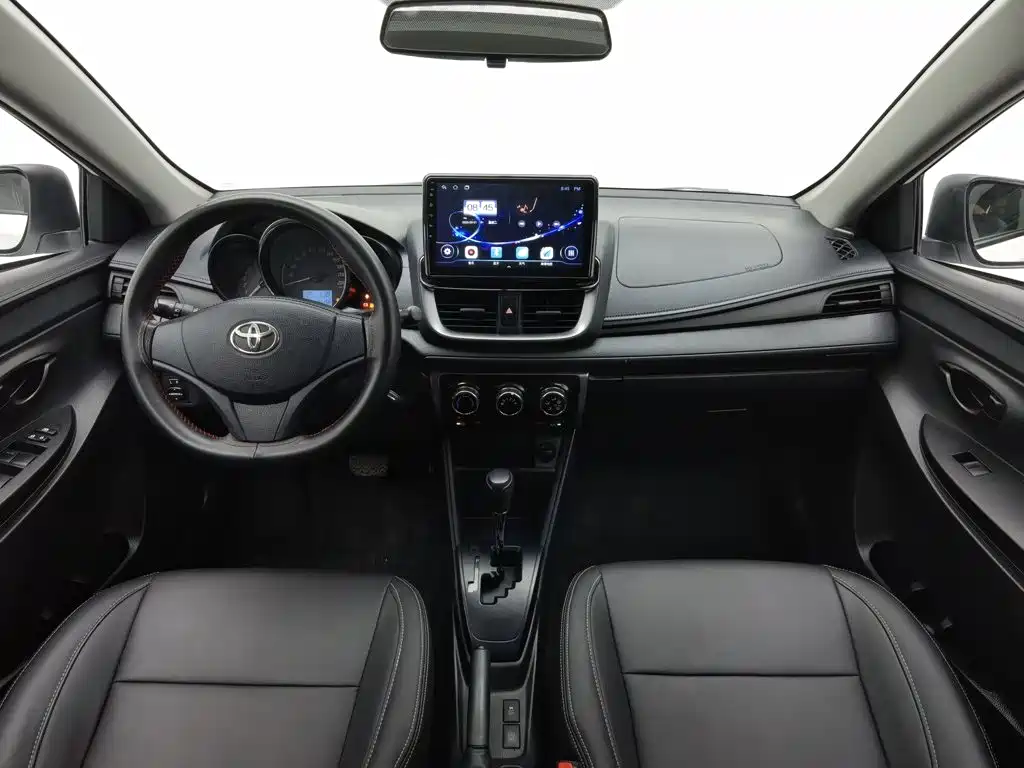 Toyota Yaris L — миниатюра 5