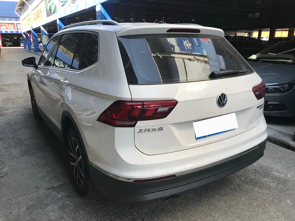 Volkswagen Tiguan L — миниатюра 4