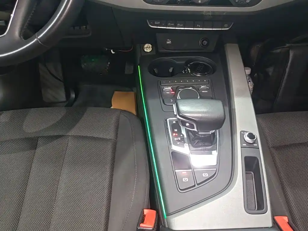 Audi A4L — миниатюра 14