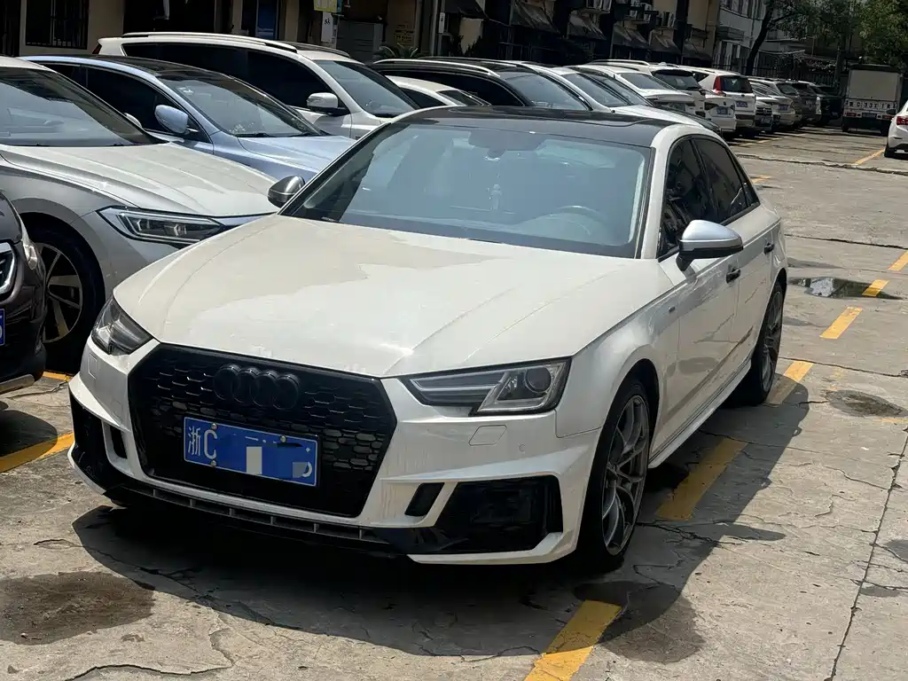 Audi A4L 2017