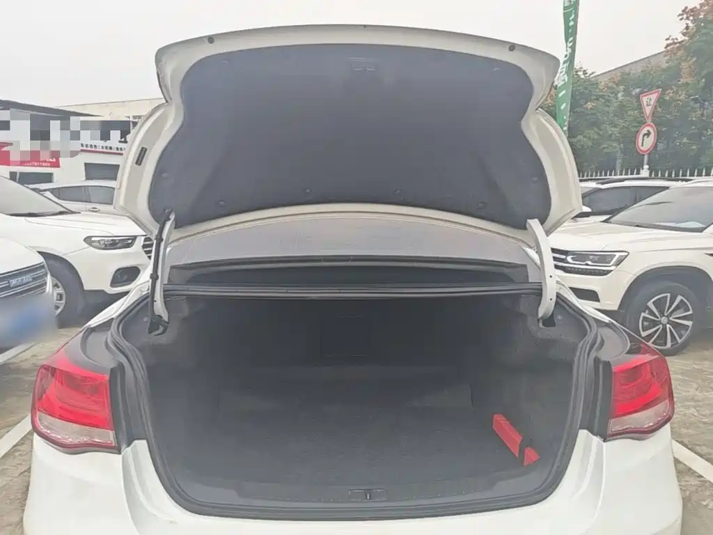 Chevrolet Malibu — миниатюра 19
