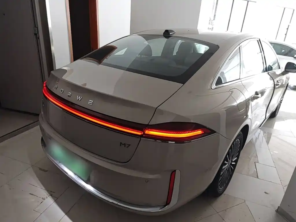 Roewe M7 DMH — миниатюра 7