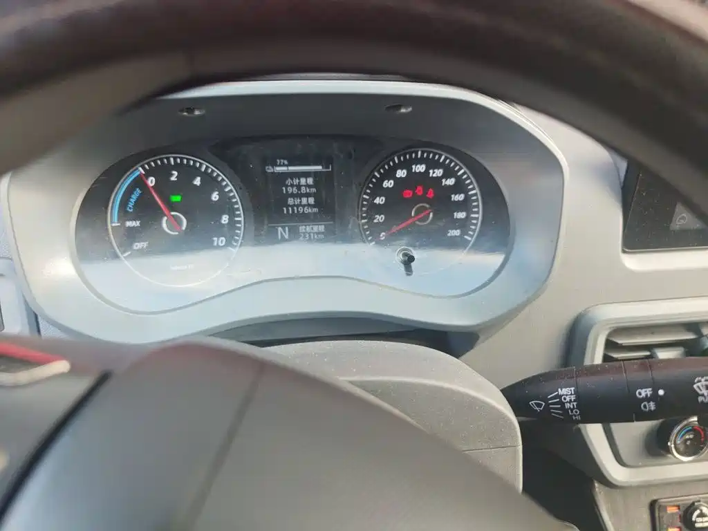 Wuling Yangguang — миниатюра 7