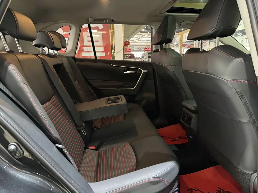 TOYOTA RAV4 RONGFANG DUAL ENGINE E+