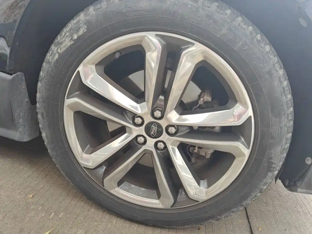 Ford Edge — миниатюра 24