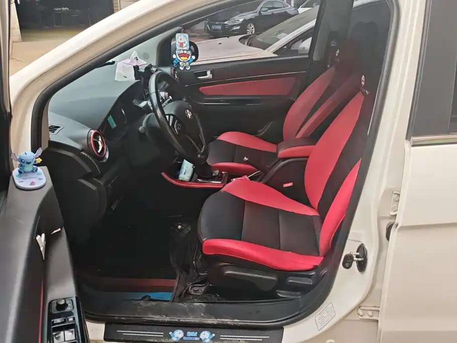 BAIC Senova X25 — миниатюра 9
