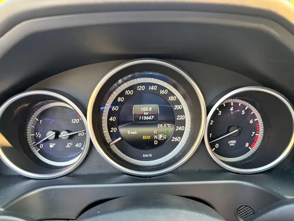 Mercedes-Benz E-Class — миниатюра 16