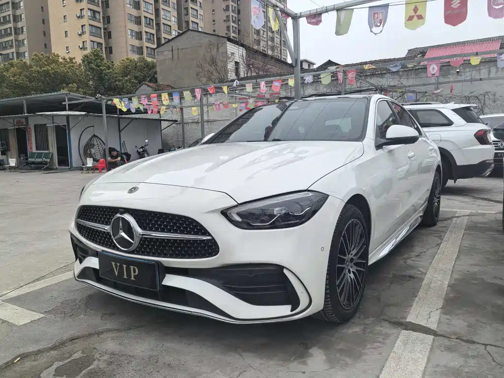 Mercedes-Benz C-Class 2025