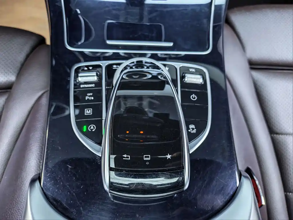 Mercedes-Benz GLC — миниатюра 12