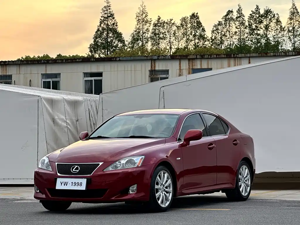 Lexus IS 2008