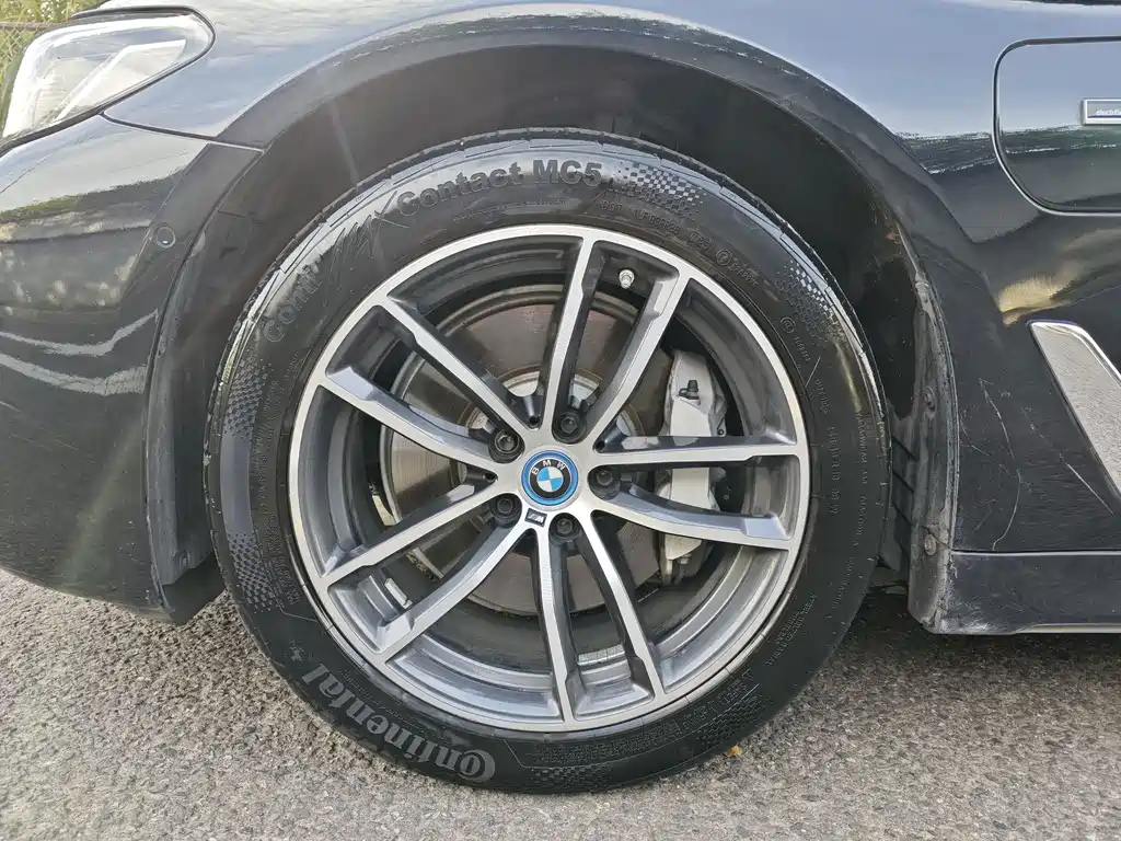 BMW 5 Series New Energy — миниатюра 25