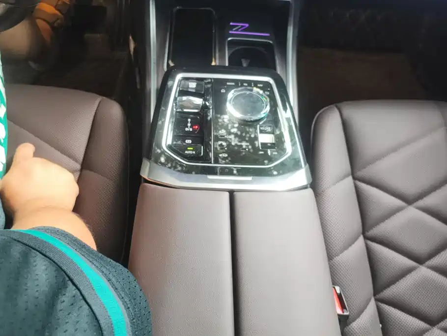 BMW 7 Series — миниатюра 16