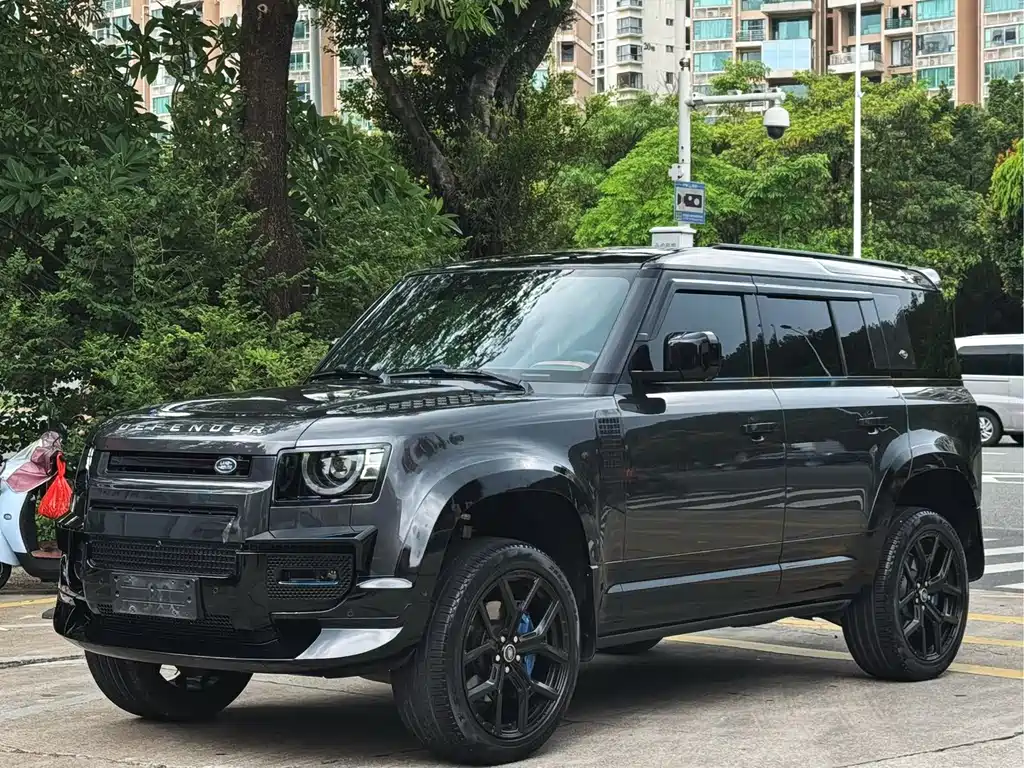 Land Rover Defender 2022