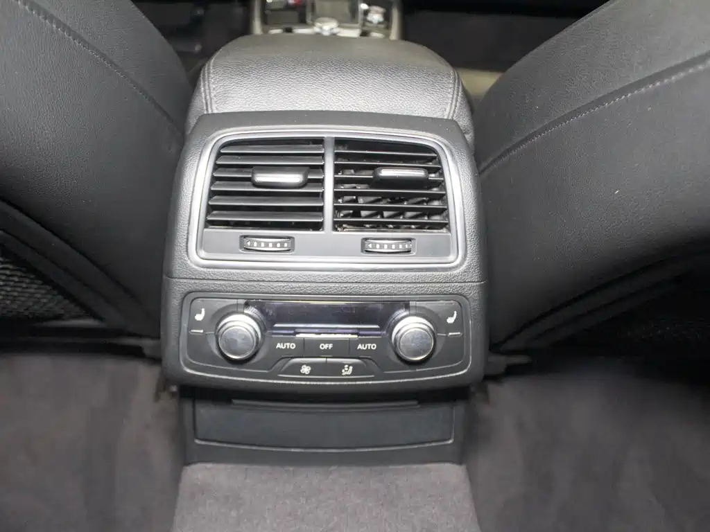 Audi A6L — миниатюра 10