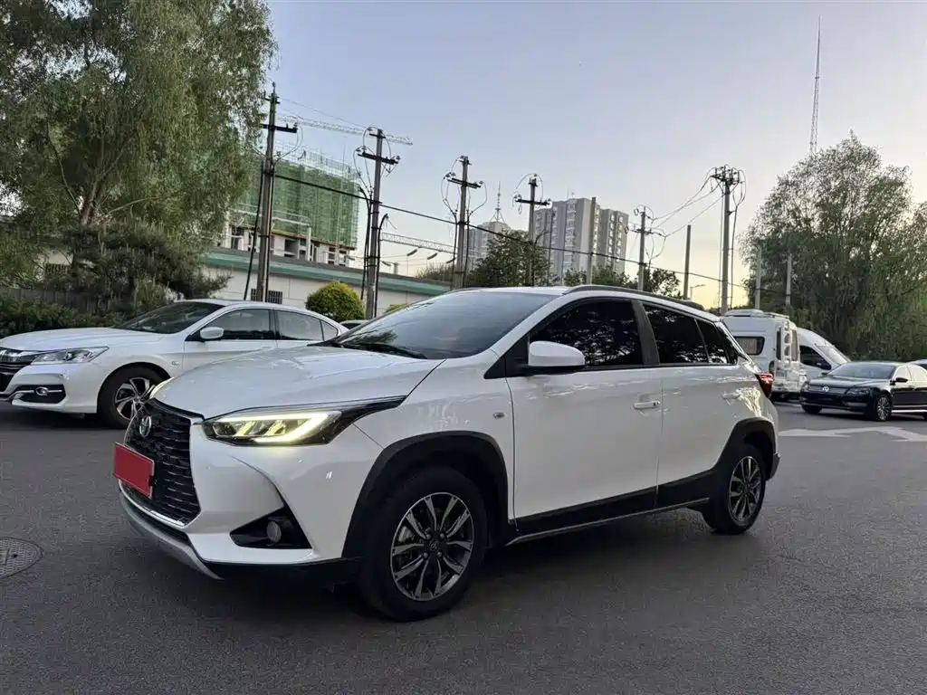 Toyota Yaris L 2022