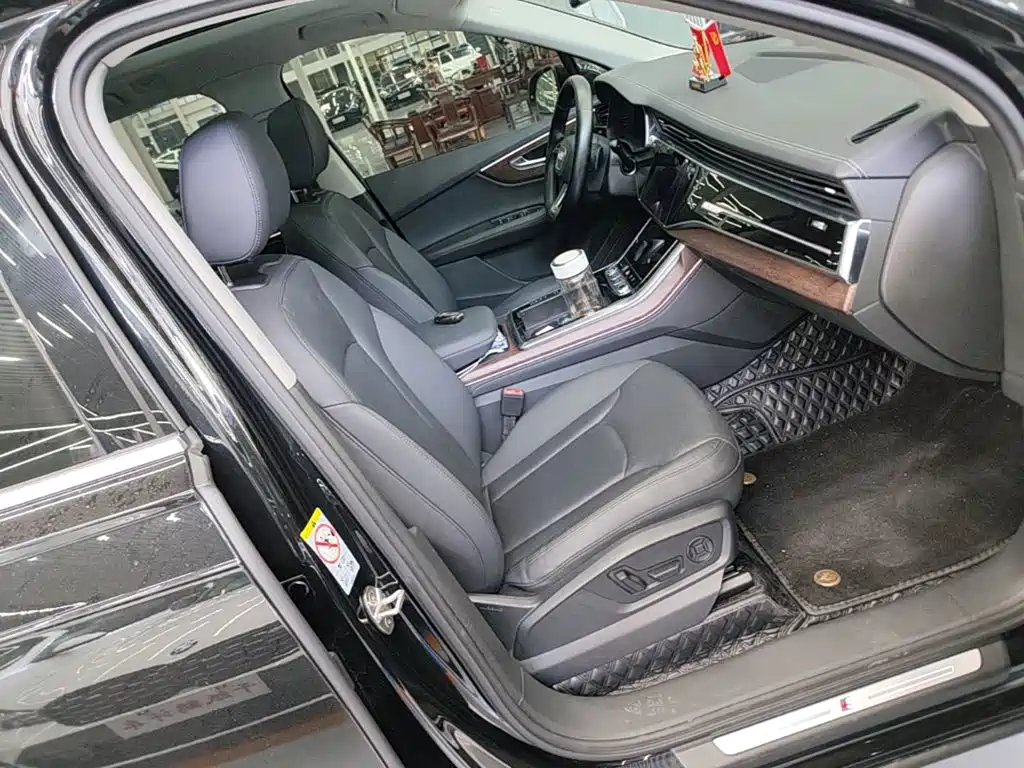 Audi Q7 — миниатюра 25