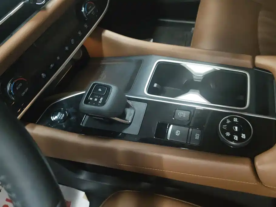 Nissan Teramont — миниатюра 16