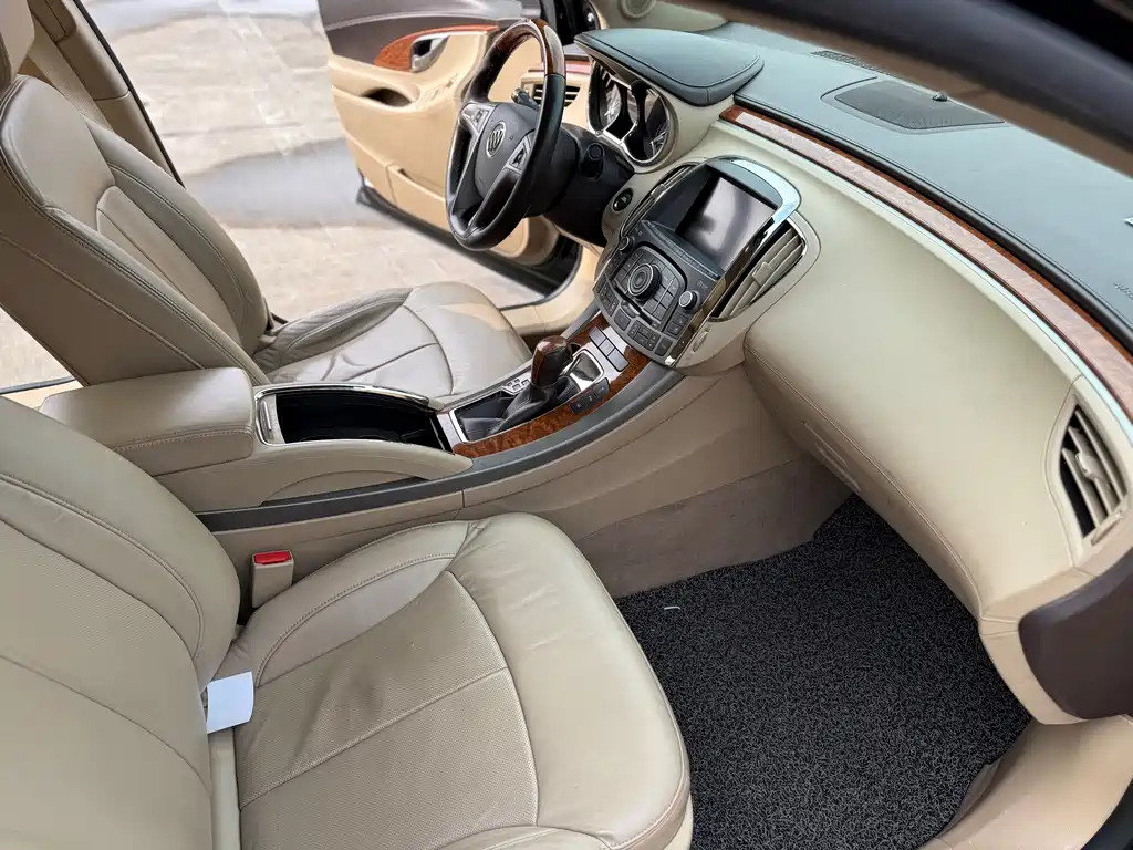 Buick LaCrosse — миниатюра 11
