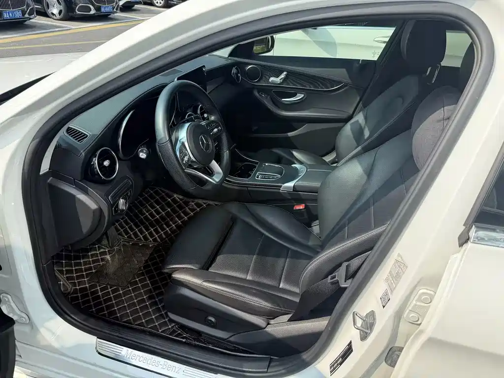 Mercedes-Benz C-Class — миниатюра 4